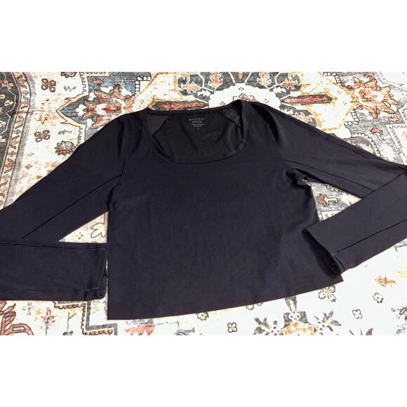 Athleta Transcends Top Black long sleeve crop Athletic Top Size Large - Picture 7 of 8